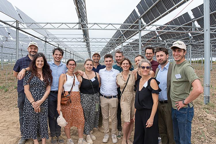 inauguration de l’installation agrivoltaïque dynamique sur vignes, photo de groupe